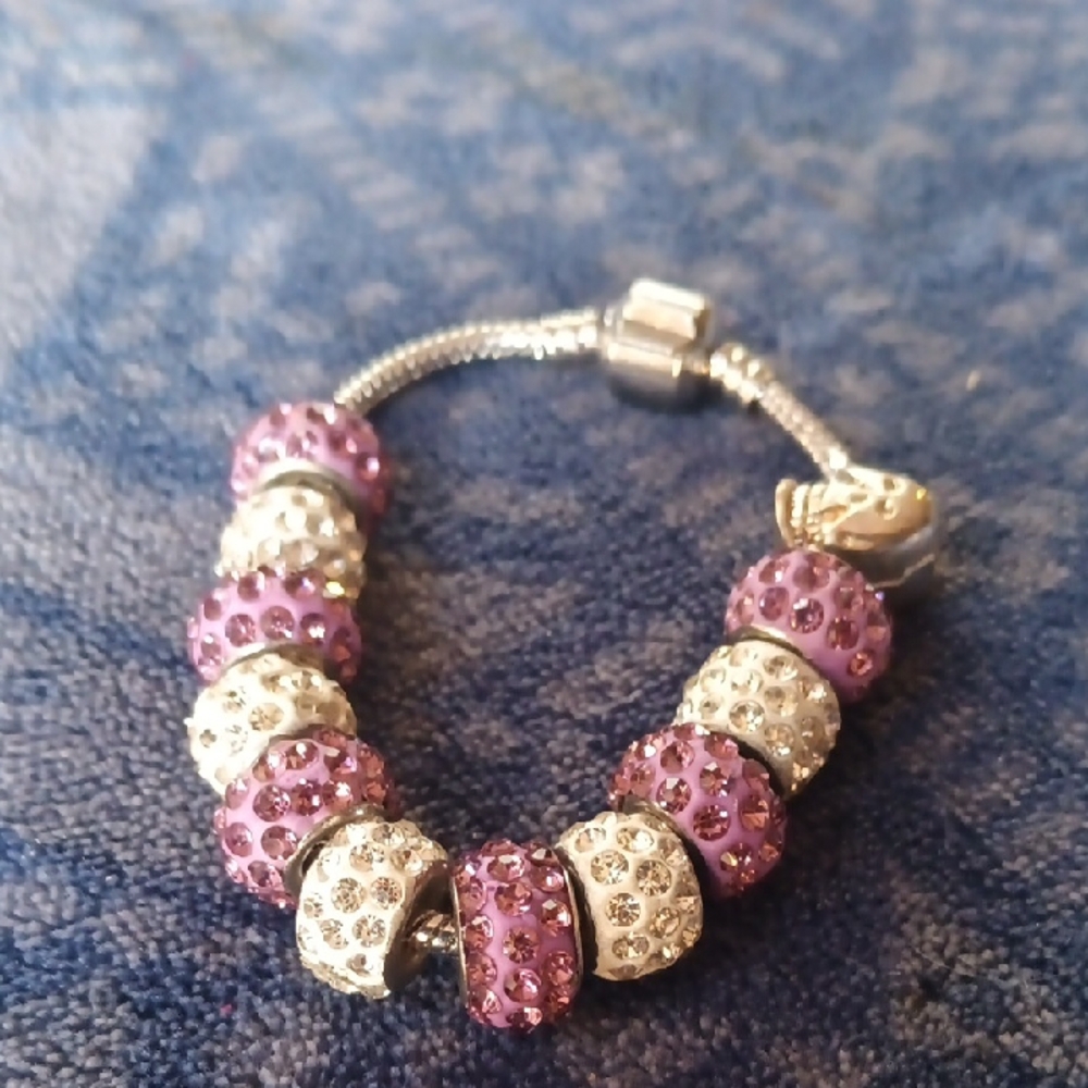 Elegant Purple and Silver Beaded Bracelet